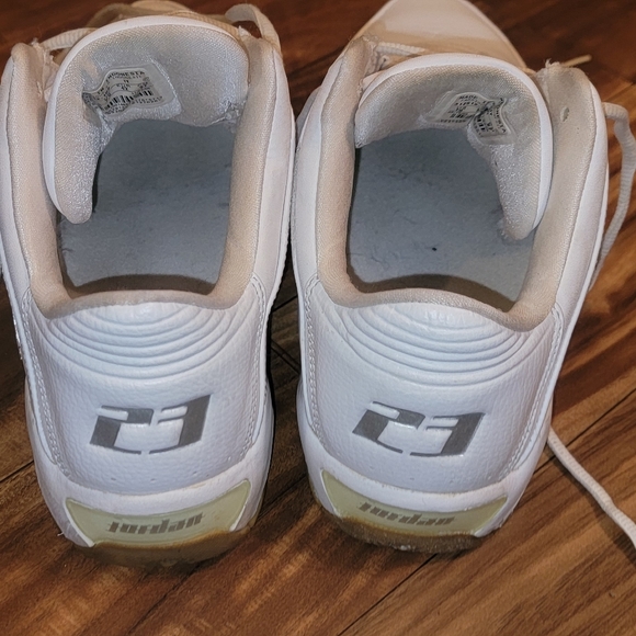 Jordan team Jumpman shoes - Picture 2 of 4